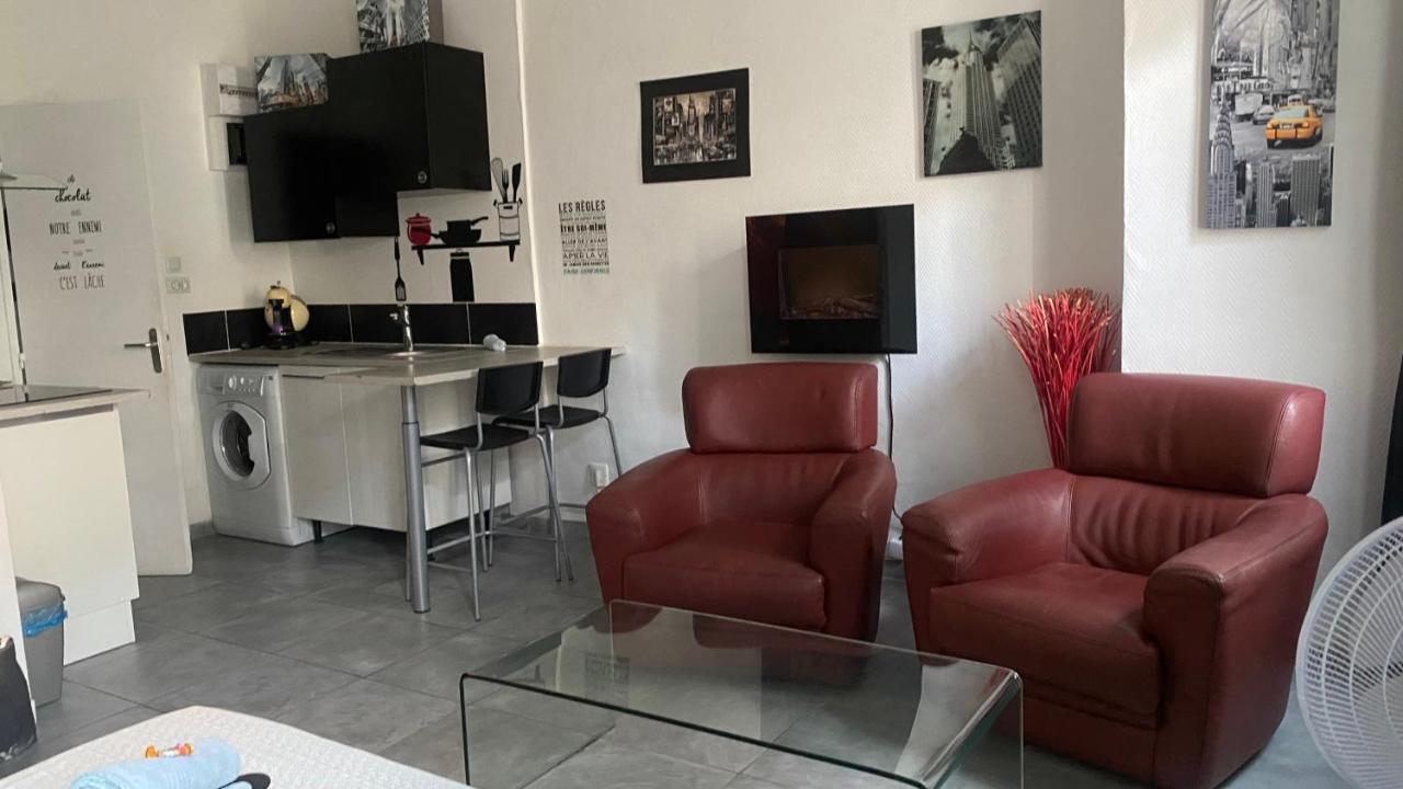Le Suffren studio meublé Tolón Exterior foto