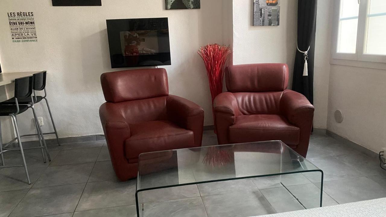 Le Suffren studio meublé Tolón Exterior foto