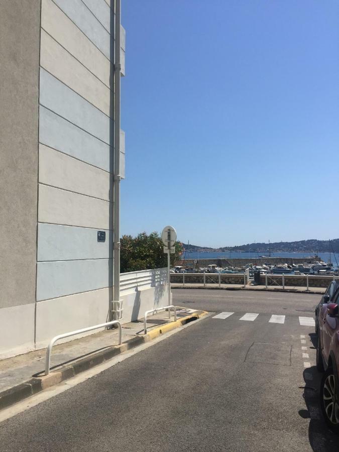 Le Suffren studio meublé Tolón Exterior foto
